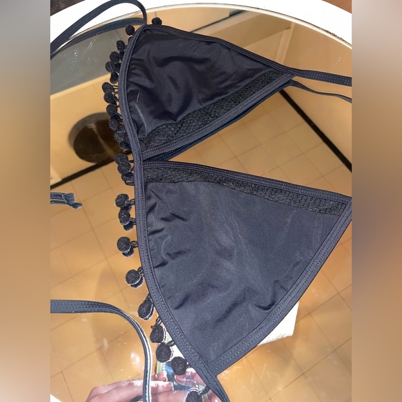 •HIGH-WAISTED SWIM •MESH & POM POMS •MEDIUM T&B• - Picture 2 of 8